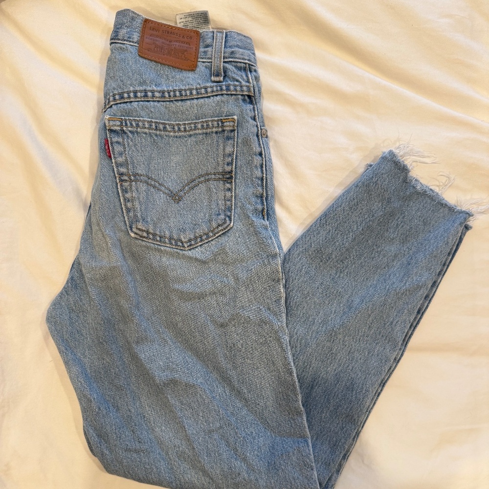 Classic Blue Cropped Jeans
